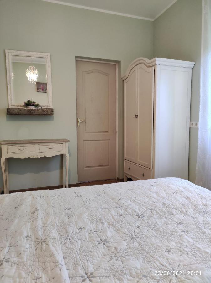 Boutigue City House With Terrace And Garden Free Parking ريغا المظهر الخارجي الصورة