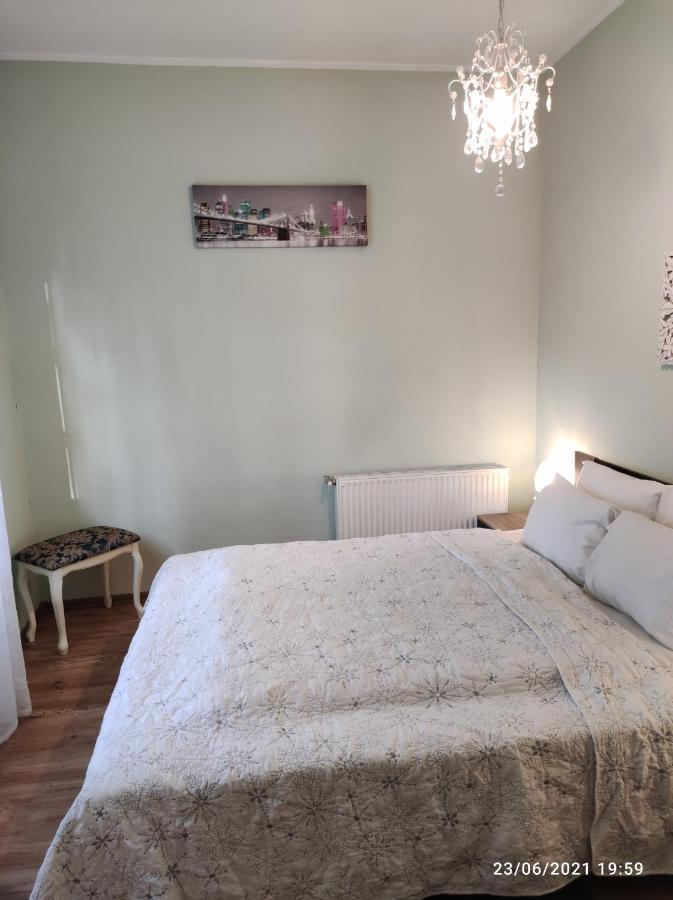 Boutigue City House With Terrace And Garden Free Parking ريغا المظهر الخارجي الصورة